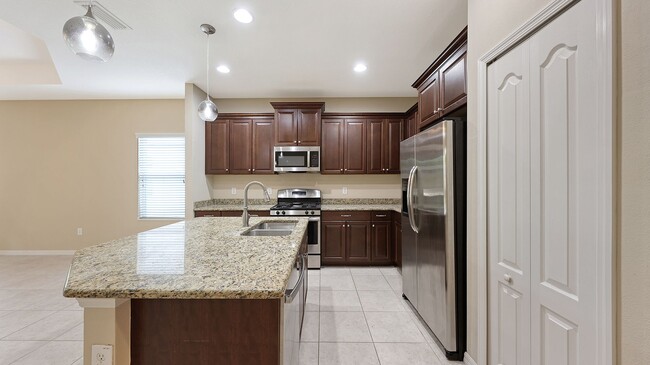 Building Photo - 2/2 plus den Villa in Fairfield with a 2 car garage