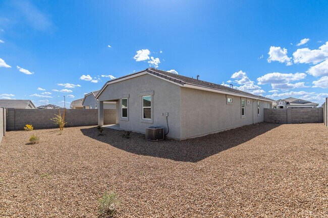 Building Photo - 3905 S 244th Dr