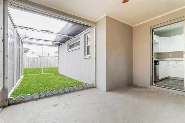 Building Photo - 12281 Eldon Dr