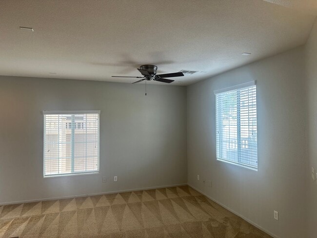 Building Photo - Henderson!!! Community: Cadence!! 4 Bedrooms!!! Bed & Full bath downstairs!! Loft/computer area u...