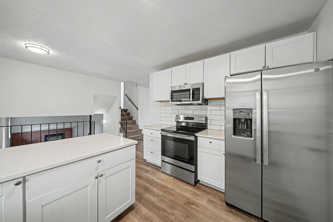 Building Photo - 9587 Dudley Dr