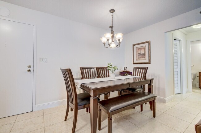 Building Photo - 3221 S Ocean Blvd