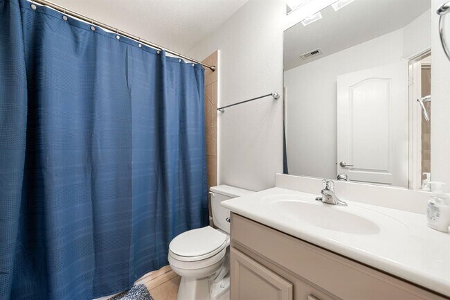 Building Photo - 2107 Pearl Bay Ct