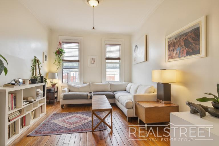Primary Photo - Spacious 1.5 BED in Bushwick/East Williams...