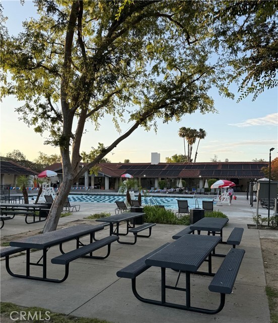 Building Photo - 4728 Park Granada