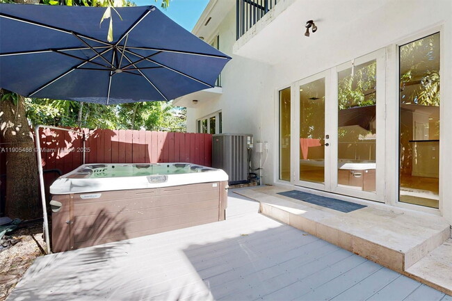 Building Photo - 3180 New York St