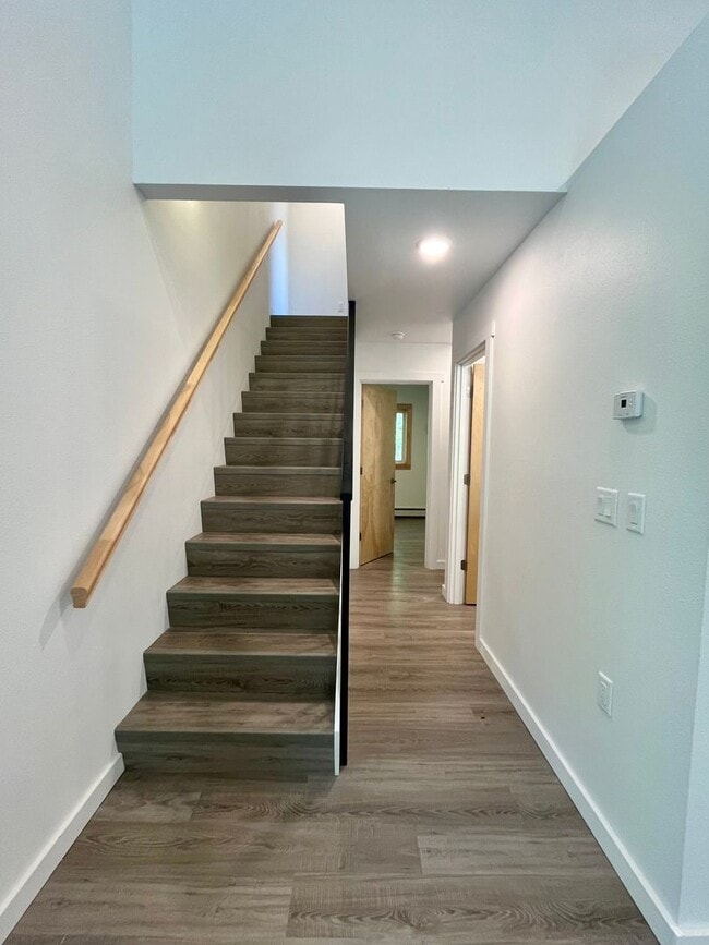Building Photo - 3 Bedroom home for rent / Water holding ta...