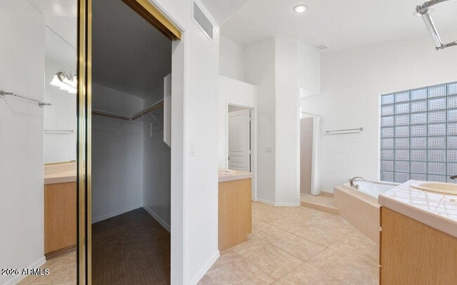 Building Photo - 1617 E Tierra Buena Ln