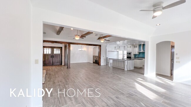 Building Photo - 13504 Rock Canyon Rd