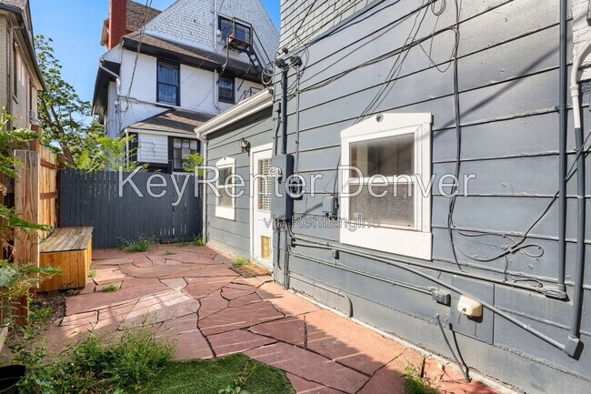 Building Photo - 1414 N Clarkson St