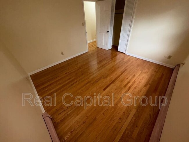 Building Photo - 38 Glenwood St