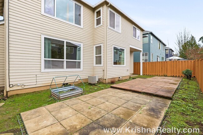 Building Photo - Beautiful 4 BD | 2.5 BA | Single-Family Home in Orenco Gardens | Charming Home in a Quiet Hillsbo...