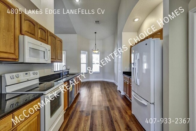 Building Photo - 4805 Lakes Edge Ln