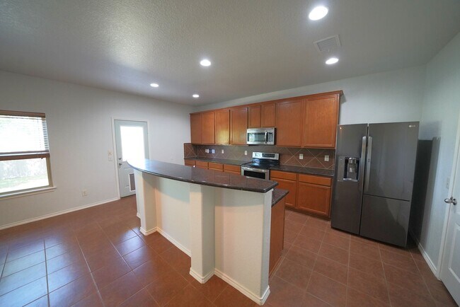 Building Photo - Great 4 Bedroom Home Now Available in Cibo...