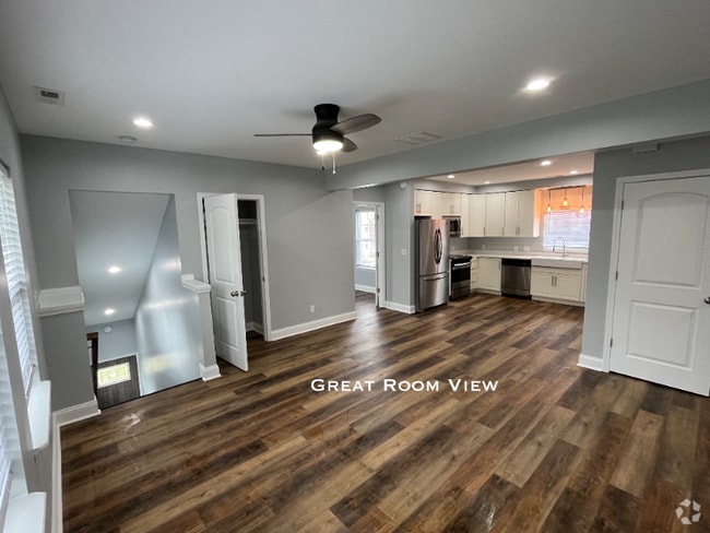 Building Photo - 1014 Villa Ave