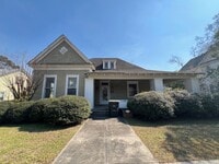 Building Photo - 4 Bedroom, 3 Bath Home