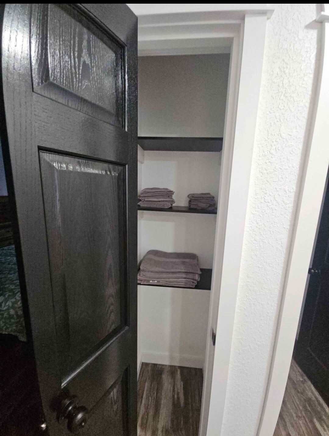 Building Photo - 283 NE West Ave