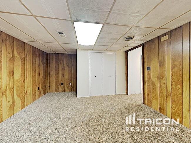 Building Photo - 5009 Melanie Dr