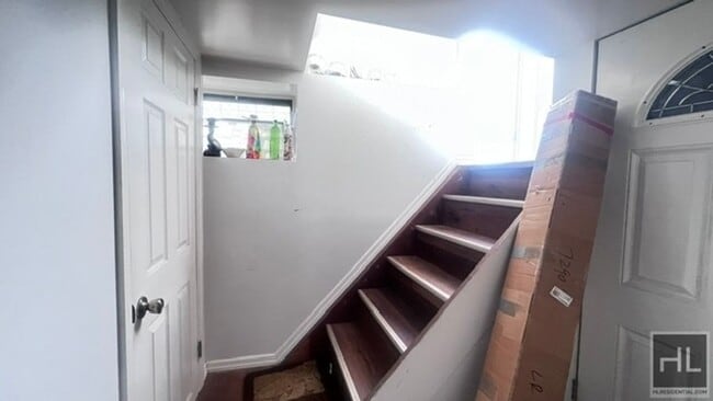 Building Photo - NEWLY RENOVATED 1 BEDROOM SEMI-BASEMNT  EA...