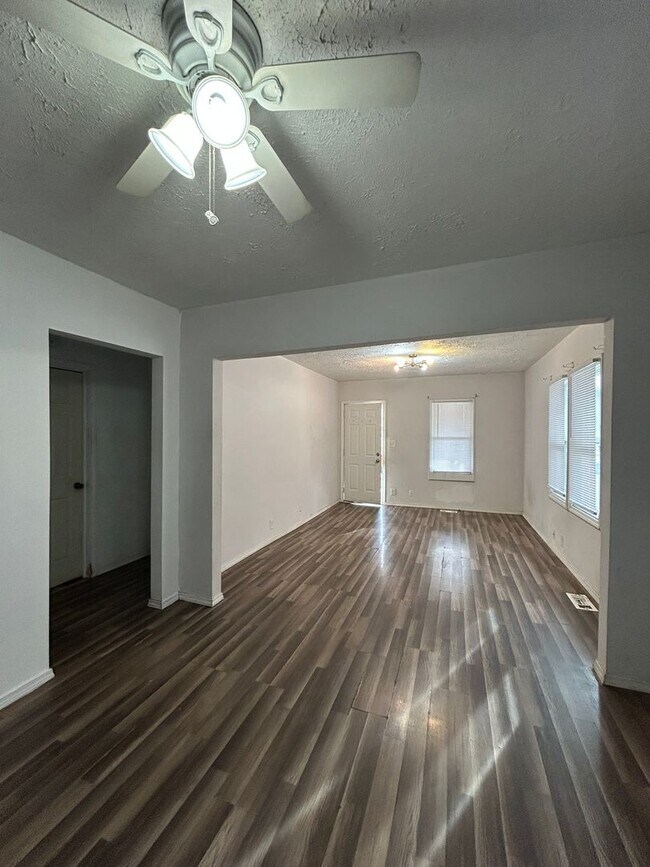 Building Photo - ** Move in Special ** 2-Bedroom, 1-Bathroom Home with Basement – $1,100/Month