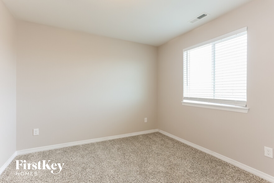 Building Photo - 11145 Rockcastle Dr
