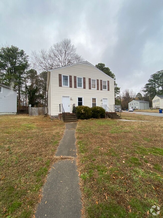 Building Photo - 5500-5502 Stella Road