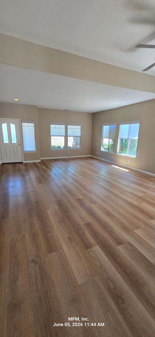 Building Photo - 3 bedroom 2 bath home