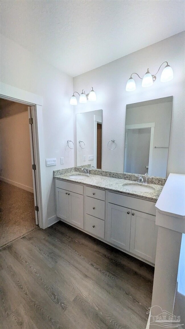 Building Photo - 3333 Southwind Dr