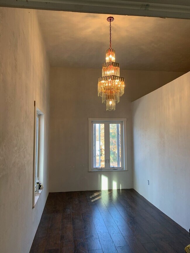 Building Photo - 4209 Carnes Rd