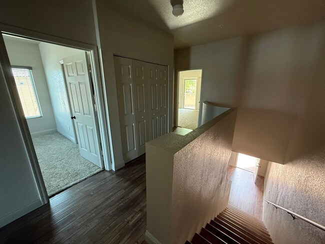 Building Photo - Luxury End Unit in El Dorado Condo for Rent