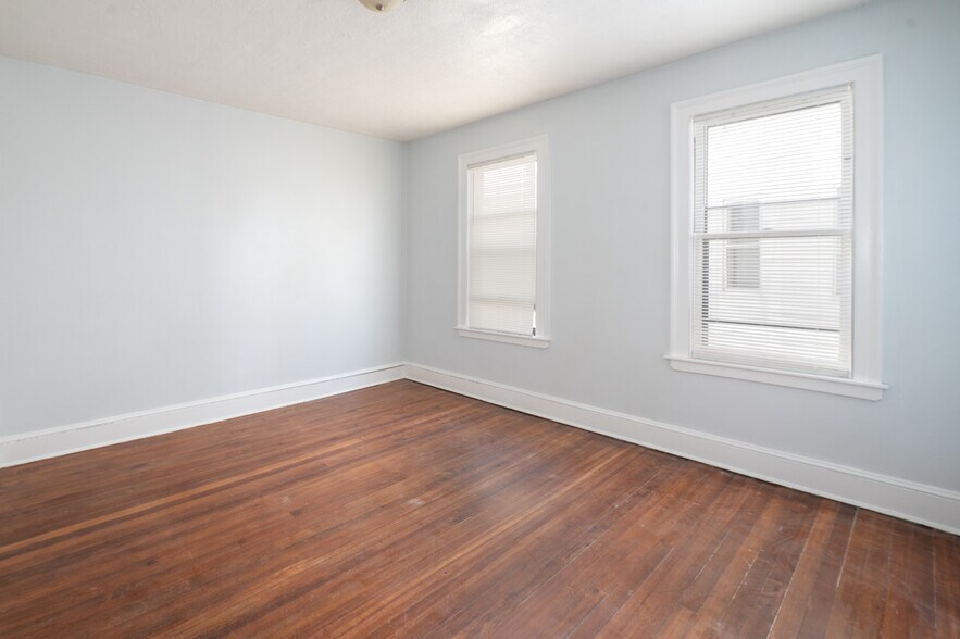 Bedroom B - 1 - 1592 Corbin Ave