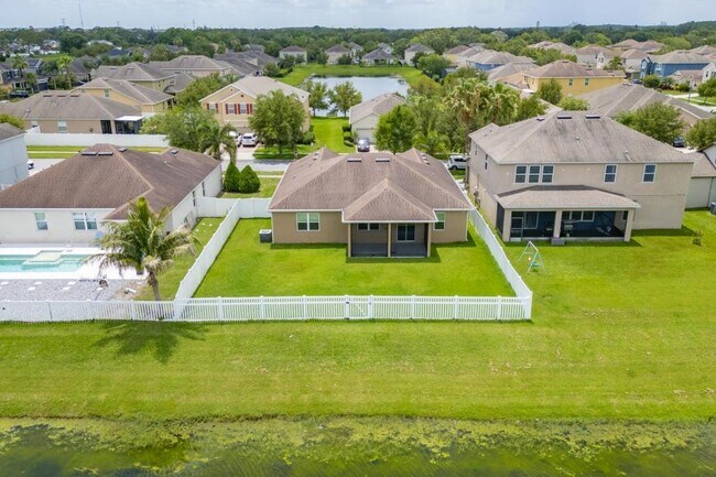 Building Photo - 12845 Sawgrass Pine Cir