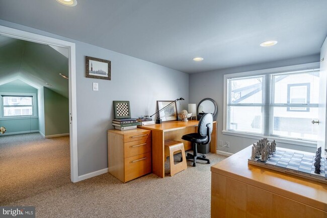 Building Photo - 106 Linderman Ave