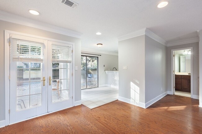 Building Photo - Charming East Cobb Home in Quiet Cul-de-Sac – Updated, Spacious & Great Schools!