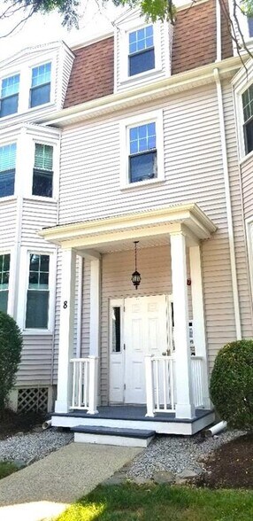 Building Photo - 8 Slocum St