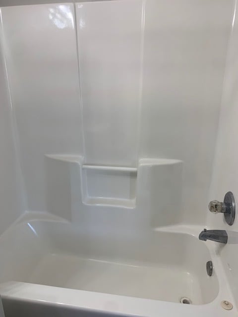 Building Photo - 39 Pine Dr