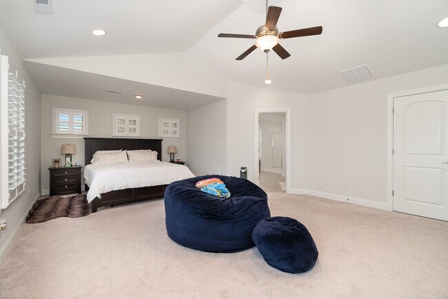 Building Photo - 6006 Tanoak Ct