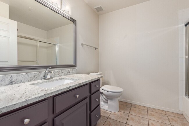 Building Photo - Beautiful 2 bed/2bath condo in Scottsdale!!