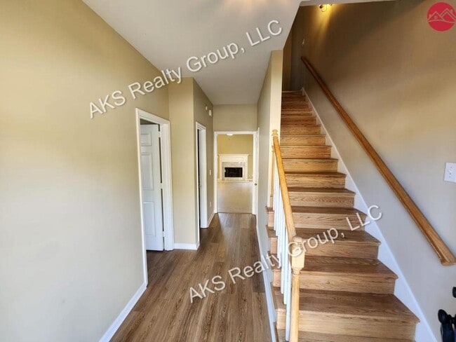 Building Photo - 124 Canyon Pl