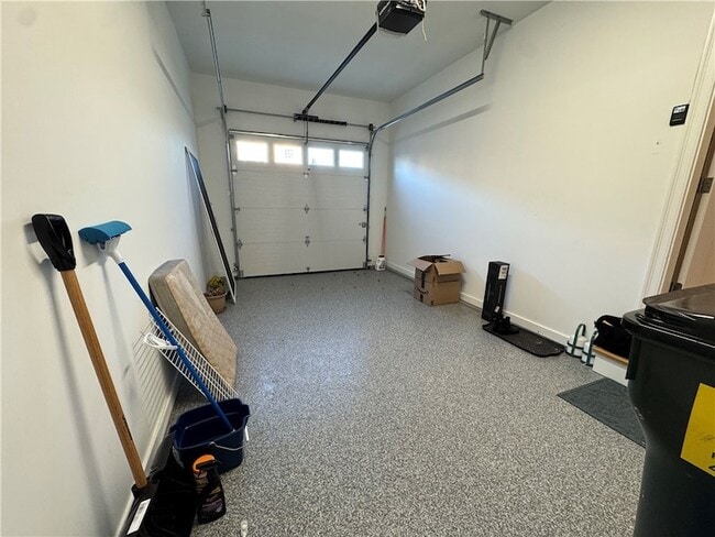 Building Photo - 25 Franklin Rd