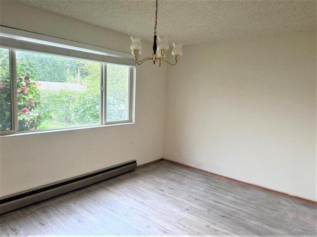 Building Photo - 3 bedroom in Seattle WA 98115