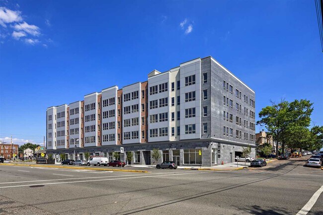 Building Photo - 1542 John F. Kennedy Blvd