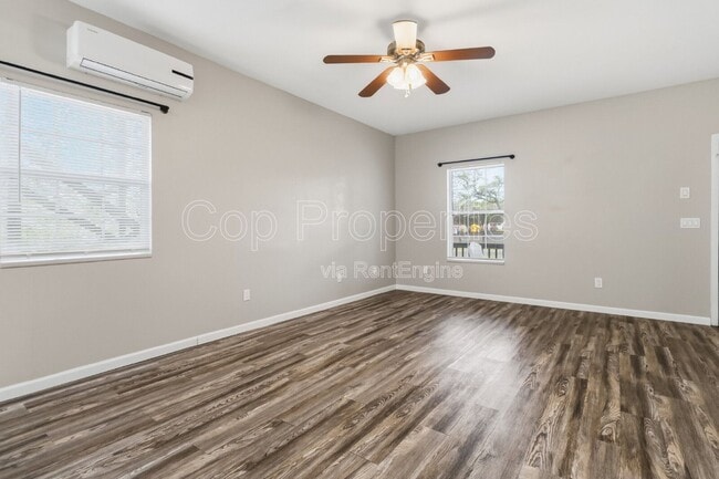 Building Photo - 9140 Sailfish Dr