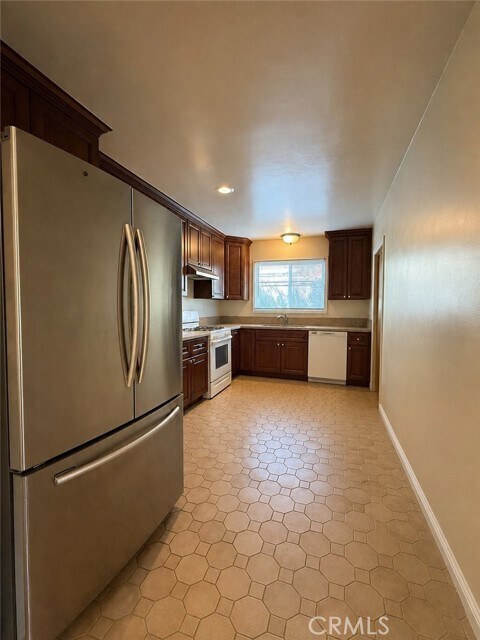 Building Photo - 2325 Las Lunas St