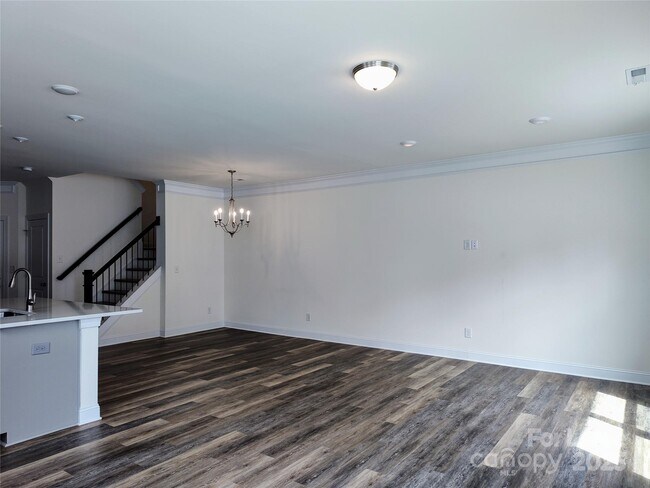Building Photo - 2153 Bexar Trl