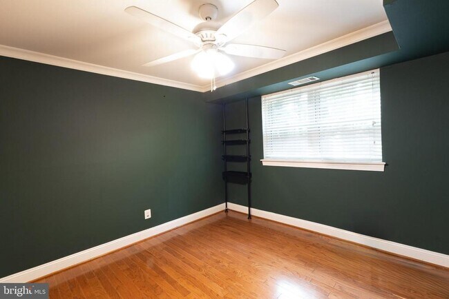 Building Photo - 7096 Spring Garden Dr