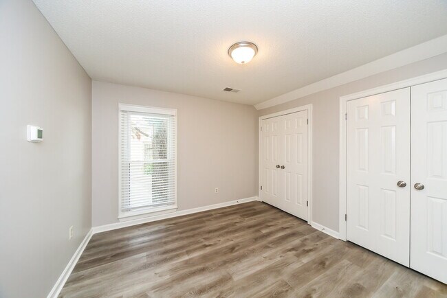 Building Photo - 4997 Woodberry Cove S