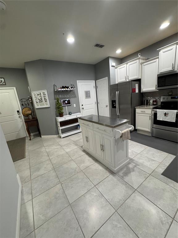 Building Photo - 1148 Pavia Dr