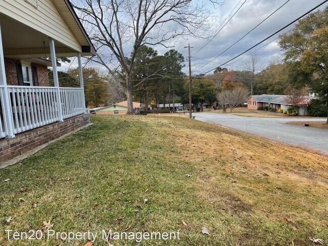 Building Photo - 3 br, 1.5 bath House - 960 51st street