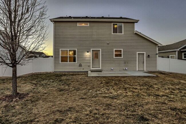 Building Photo - 4 Bedroom Home in East Windsor